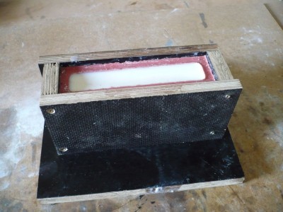 Düse 5 Wachskern.jpg (106.55 KiB) 32979 mal betrachtet Wachskern in Gussform